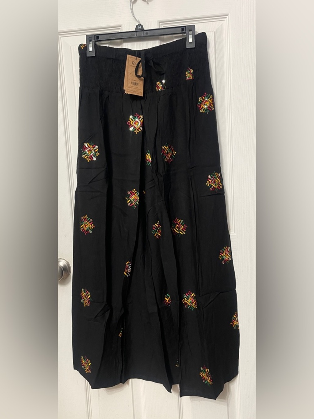 Rhea Charlotte Black Side Flap Viscose Pants With Sequin Embroidery Size S/M NWT - Picture 4 of 12